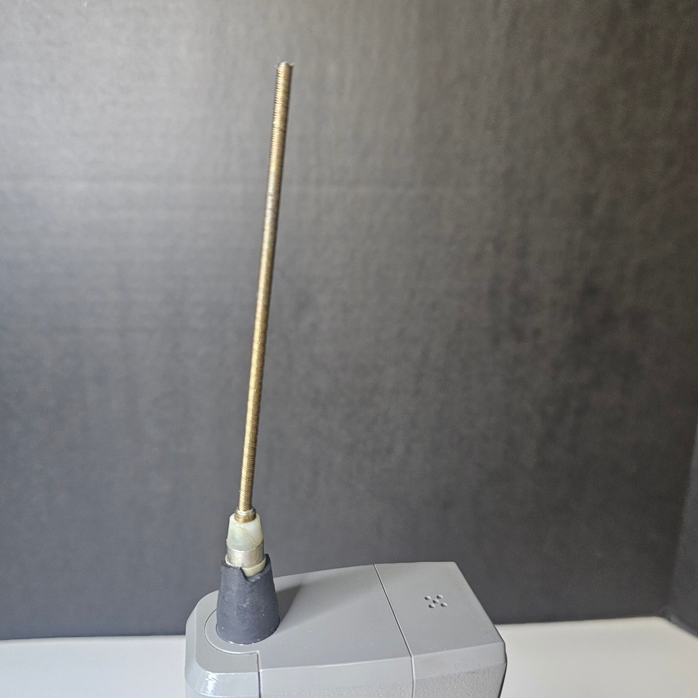 Vintage Motorola DynaTAC 8000M Brick Phone Mobile Cell Phone with Charging Base - Picture 6 of 16